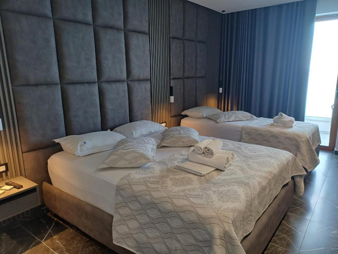 Blue Bay Hotel ซารานเดอ ภายนอก รูปภาพ