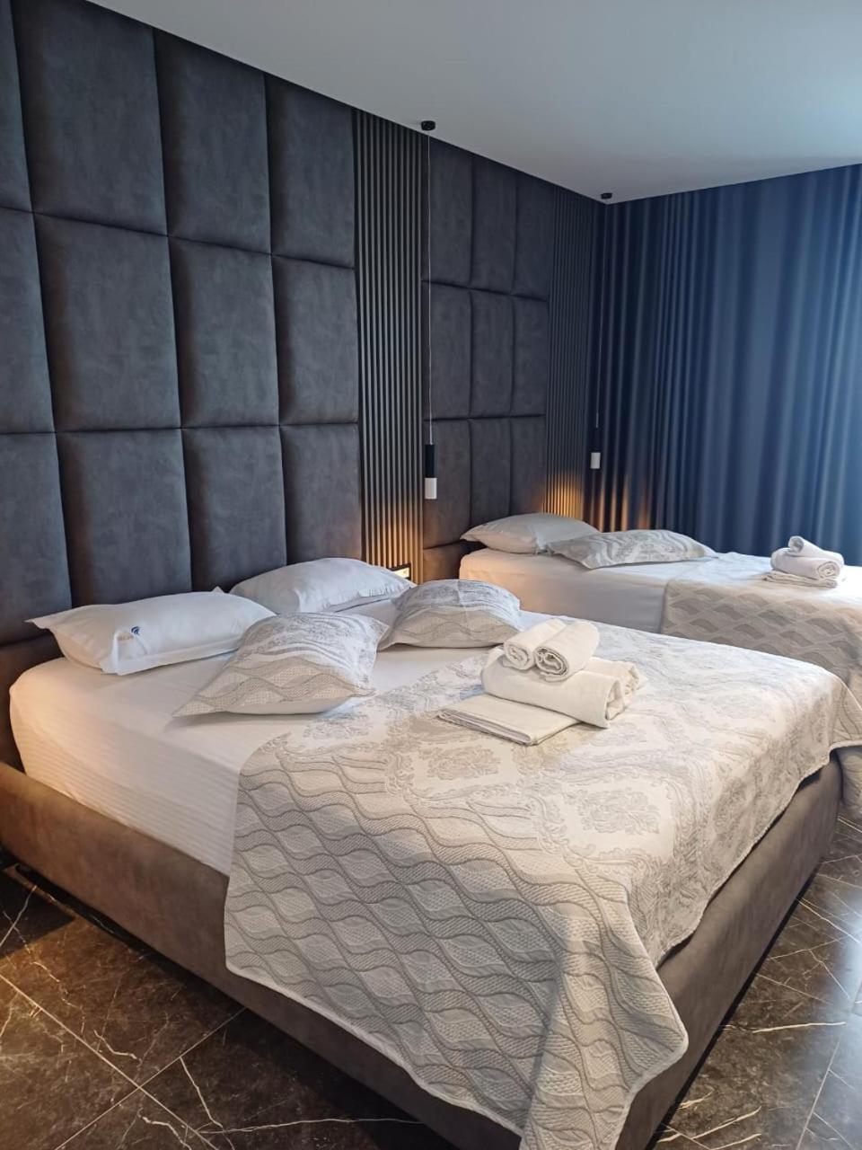 Blue Bay Hotel ซารานเดอ ภายนอก รูปภาพ